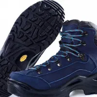 کفش کوهنوردی مکوان