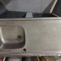 آبگرمکن و سینک ظرفشویی سالم