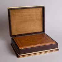 قرآن نفیس با قاب اعلا (کد۴۱)عطری.وزیری.  فخررازی|کتاب و مجله مذهبی|تهران, بهارستان|دیوار