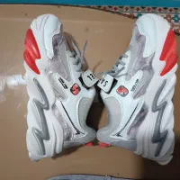 کتونی و لباسهای بچه همه در حد نو|کفش و لباس بچه|رشت, کوی غلام نیا|دیوار