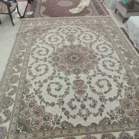 فرش ۱۲ متری ۷۰۰ شانه گل برجسته نو سالم سالم