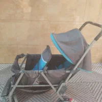 یک عدد کالسکه بچه صحیح و سالم