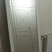 آیینه قدی با قاب چوبی