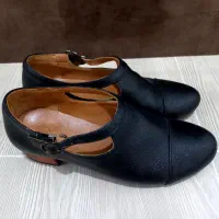 کفش چرم|کیف، کفش، کمربند|رشت, گلباغ نماز|دیوار