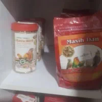 وسایل خوراک پرنده معاوضه با پرنده فنچ طوطی کوتوله