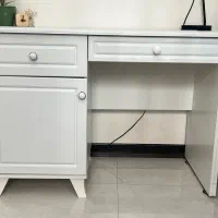میز تحریر سفید