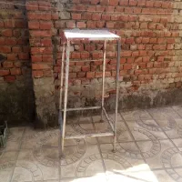 چهار پایه آهنی محکم بادوام و رویه فلزی