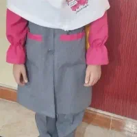لباس فرم مدرسه فقط سه بار تن بچم بود نو نو تمیز