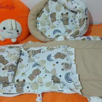 تشک مسافرتی و آغوشی نوزاد