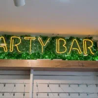 فروش نئون PARTY BAR دو متری همراه با ترانس