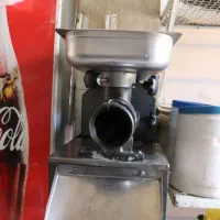 گوشت چرخ کن صنعتی ۳۲ آشپز نو و دیگ بزرگ