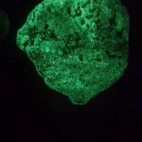 گوهرشبچراغ‌گوهرنایاب‌زیبا‌سنگ‌واقعی