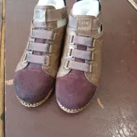 یک جفت نیم پوتین فردهی زنانه