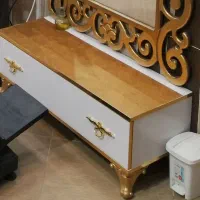 ویترین|آرایشگاه و سالن‌های زیبایی|اصفهان, باتون|دیوار