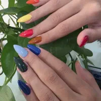 کاشت ناخن و پدیکور و‌مانیکور