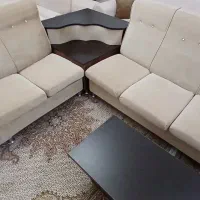 مبل. جلومبلی ومیزتلوزیون.