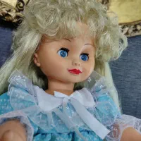 عروسک استخوانی قدیمی