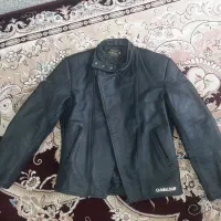 کاپشن چرم|لباس|قم, ولیعصر|دیوار