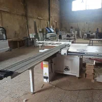 مونتاژ کار کابینت و کارگر ساده
