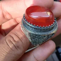 عقیق سرخ اب دار