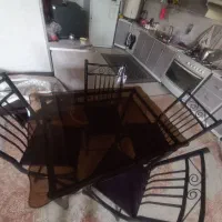 میز ناهارخوری چهارنفره
