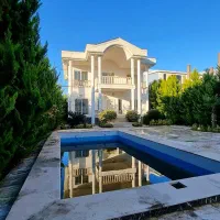 عمارت-سفید-1000متری-با-سرایداری-مقیم-کدd26