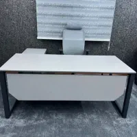 میزمدیریت ۱۸۰ فلزی مدرن میز