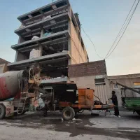 پمپ بتن ۲۰۰۰ درحال کار|ماشینآلات صنعتی|کرمان, |دیوار