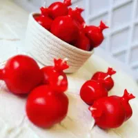 شمع و ظروف یلدایی