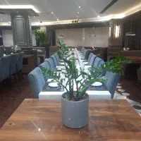 استخدام مهماندار در رستوران شانی