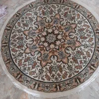 فرش گرد یک در یک