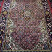 فرش دستبافت خوانسار ۷ و نیم متری