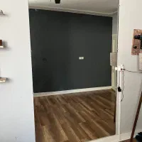 ۲ عدد اینه قدی دور ابزار خورده