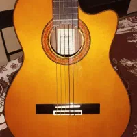 گیتار آریا ak80CE پیکاب دار در حد نو