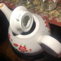 قوری|قوری، کتری، قهوهساز دستی|شاهینشهر, عطار|دیوار