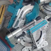 فارسی بر ماکیتا شارژی تیغه۲۵ در حد نو فارسی دو طرف