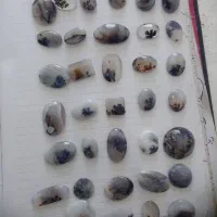 گردن بندعقیق وتعدادی نگین شجر|جواهرات|بم, |دیوار