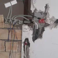 برقکاری /سیم کشی/تعمیرات /اتصال یابی|خدمات پیشه و مهارت|تبریز, |دیوار