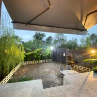 کلبه سوئیسی رشت در مکانی امن|اجارهٔ کوتاه‌مدت ویلا و باغ|رشت, حومه رشت|دیوار