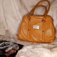 فردش کیف به علت تغییر شغل