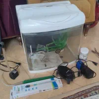 آکواریوم با تمام تجهیزات