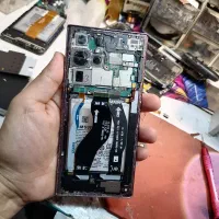 تعمیرات تخصصی ایفون سامسونگ شیائومی در یک ساعت