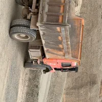 راننده کامیون بنز در  شرکت تولید شن وماسه