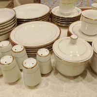 سرویس چینی ۷۲ پارچه لب طلایی