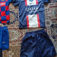 تعدادی لباس فوتبالی