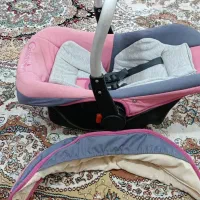 کریر و زمین بازی بچه