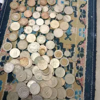 مقداری پول سکه|کلکسیون سکه، تمبر، اسکناس|لاهیجان, آهندان|دیوار