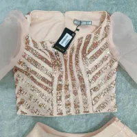 مجلسی نو هست|لباس|اردستان, |دیوار