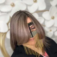 نیازمند مدل رنگ و لایت ، تراپی و کراتین