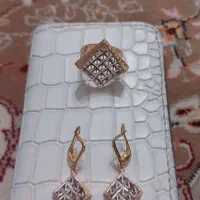 نیم ست طلا ۳۰۰ بالای تابلو
